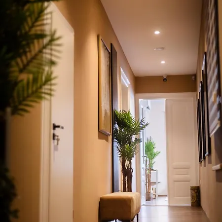 Sebilj 40m Old Town Luxury By Naami - I Lägenhet